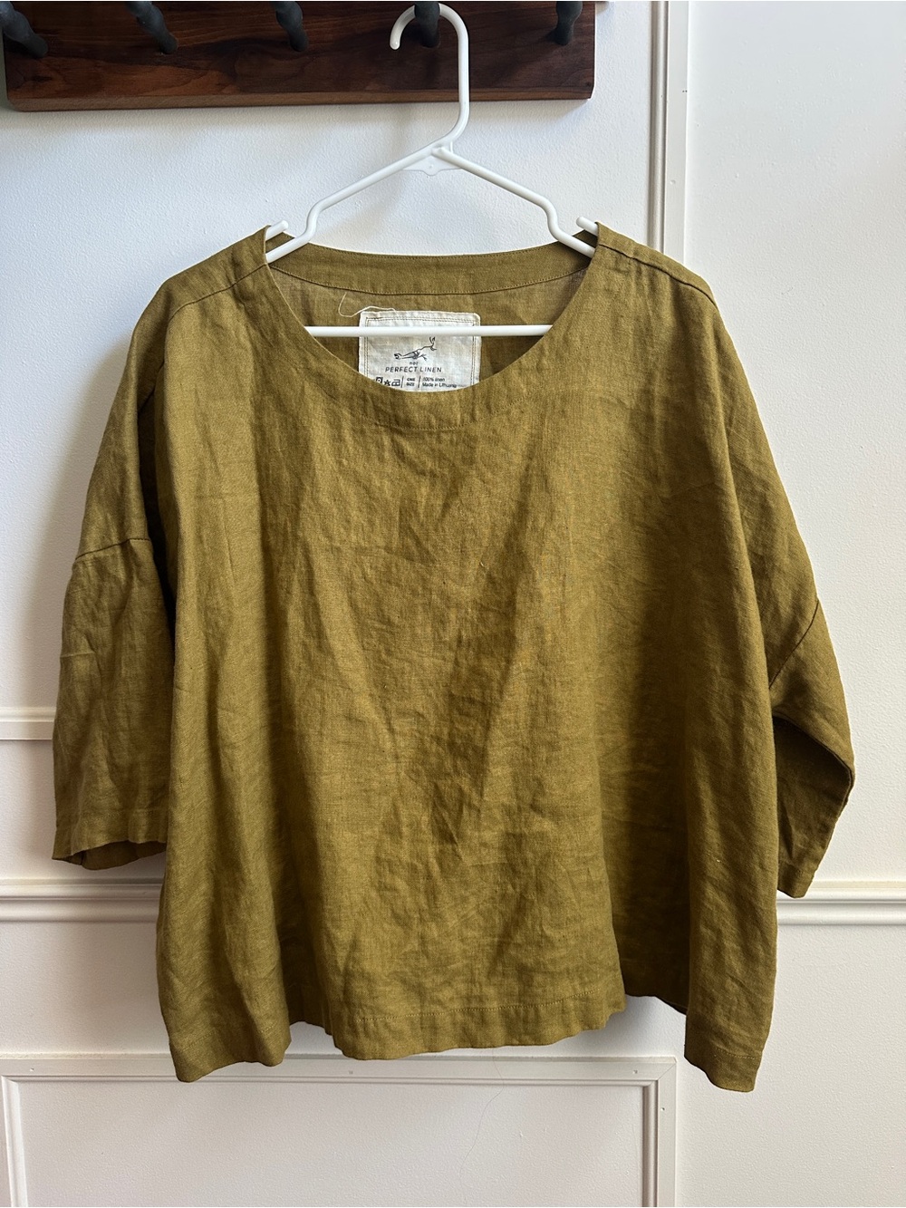 notPERFECTLINEN Boxy Linen Top in Olive